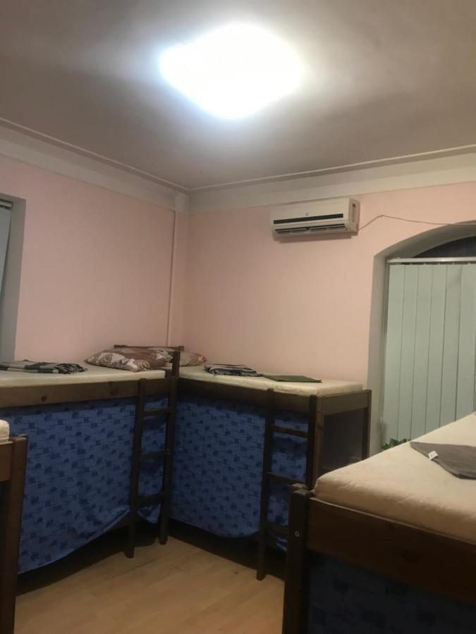 Ararat-Holosiivskyi Hostel Kiev Eksteriør billede